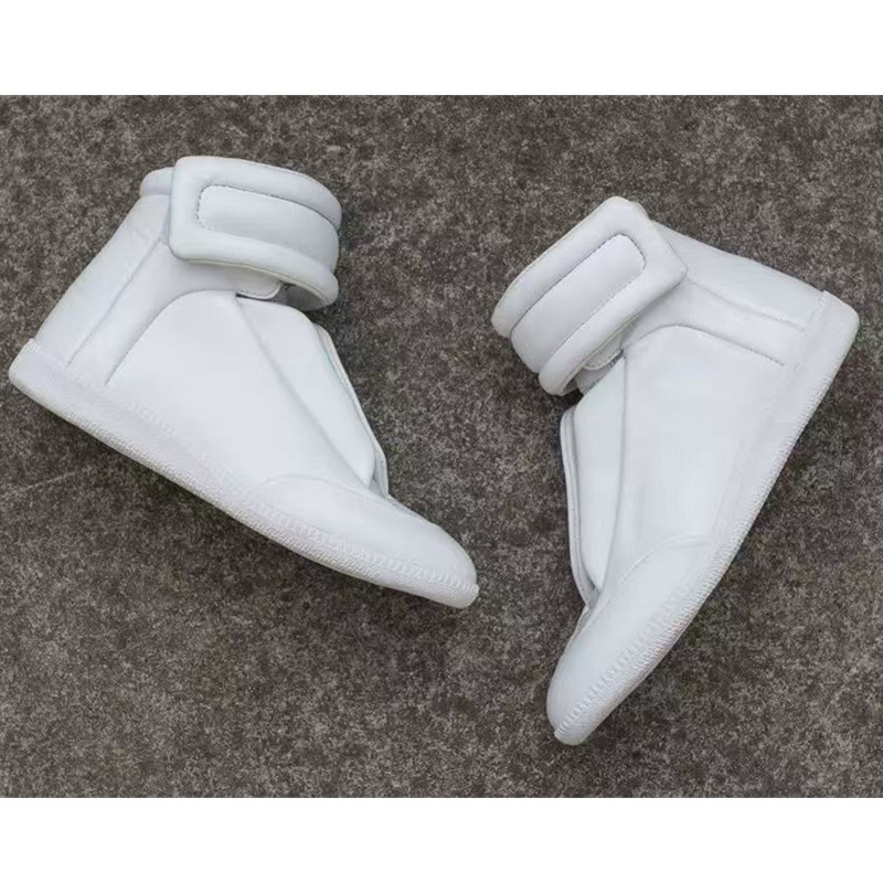 Women Futuristic Slip On High  - Leather Sneaker Care Kit ulasan dan harga